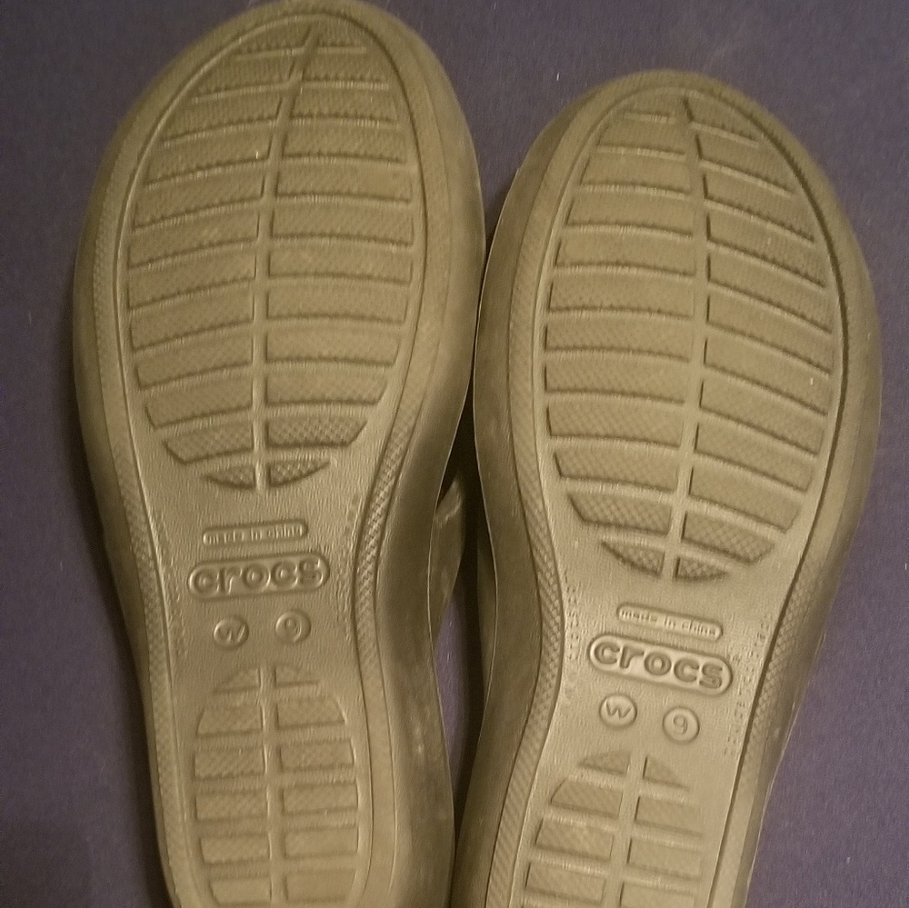 Crocs - Picture 2 of 2